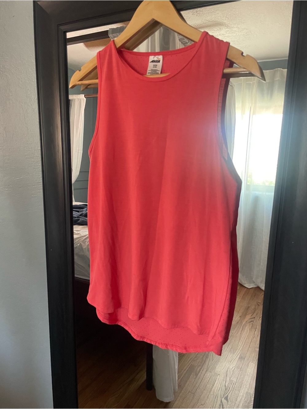 Women’s Coral Sleeveless Tank Top
